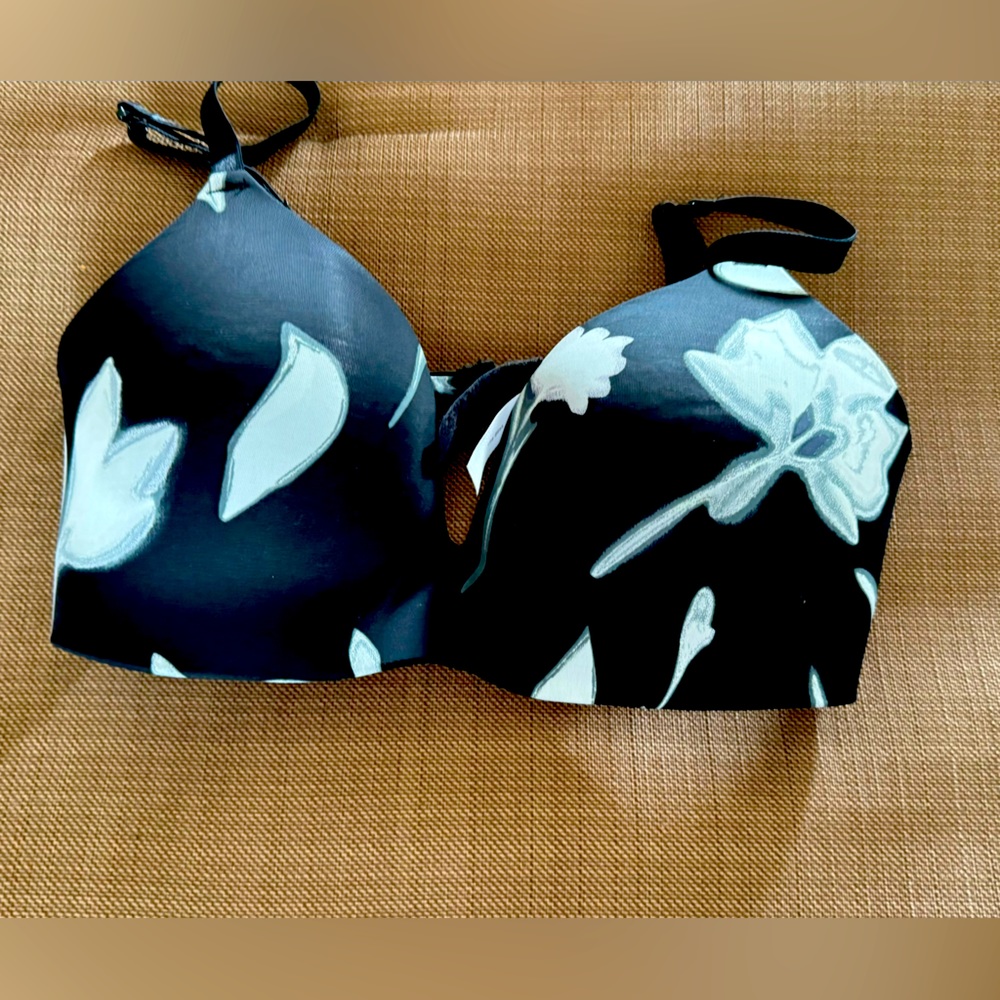 Auden wireless bra